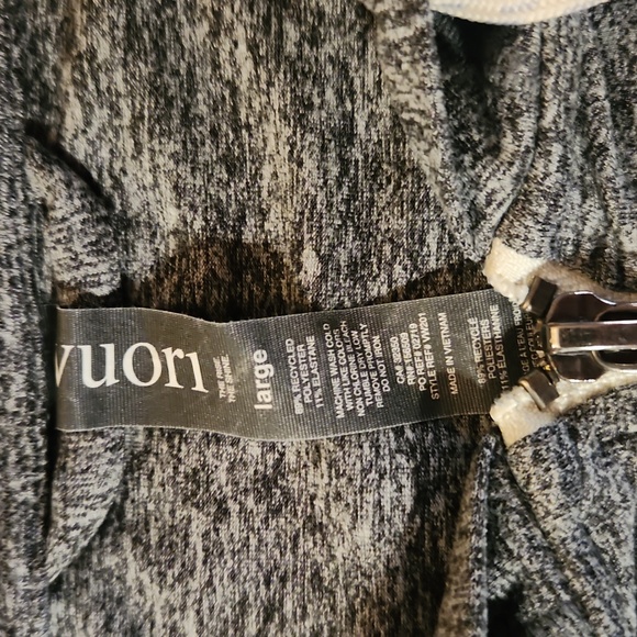 🆕 Vuori Halo Performance Hoodie 2.0 in Heather Grey Size L - Picture 2 of 6